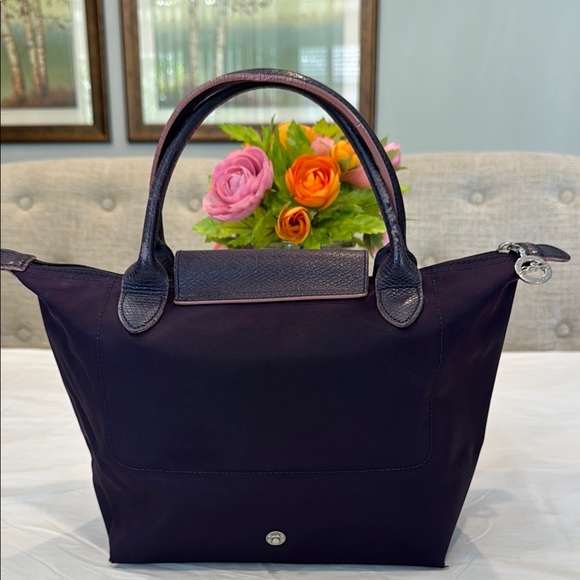 Authentic Longchamp Deep Purple Tote with Signature Leather Trim - Picture 2 of 15
